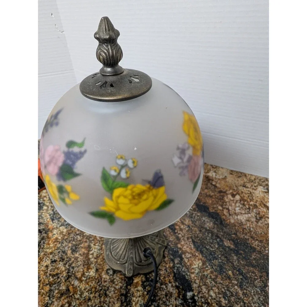 Shanghai Union Arts & Craft Co ROMANTIC FLOWERS Lamp Frosted Shade